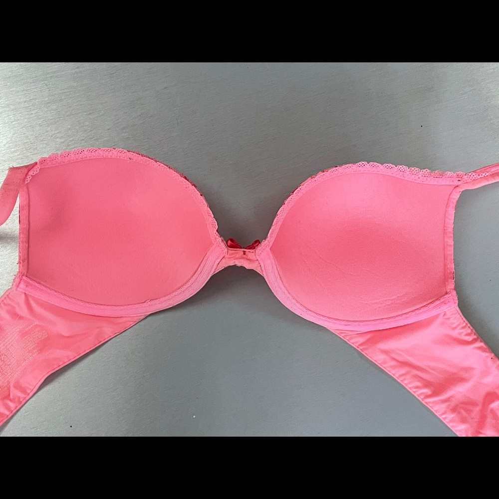 Victoria’s Secret pink lace Demi bra 32C - Picture 5 of 8